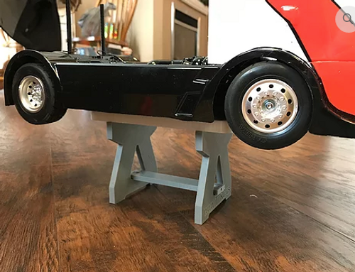 Car Stand w/ Shock Shelf - 10th Scale
