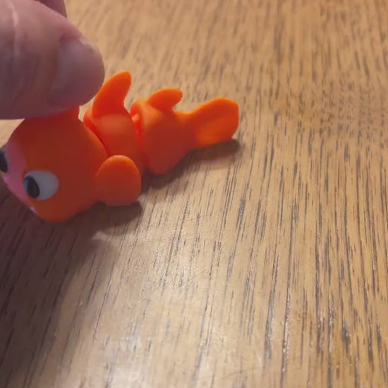 Articulating Flexi Nemo Clown Fish 3D Printed Toy - Movable Saltwater Aquarium Decor - Disney Inspired